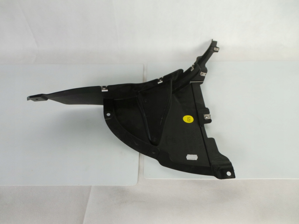 Купити Підкрилок під  бампер передні правий lamborghini urus 4ml853888