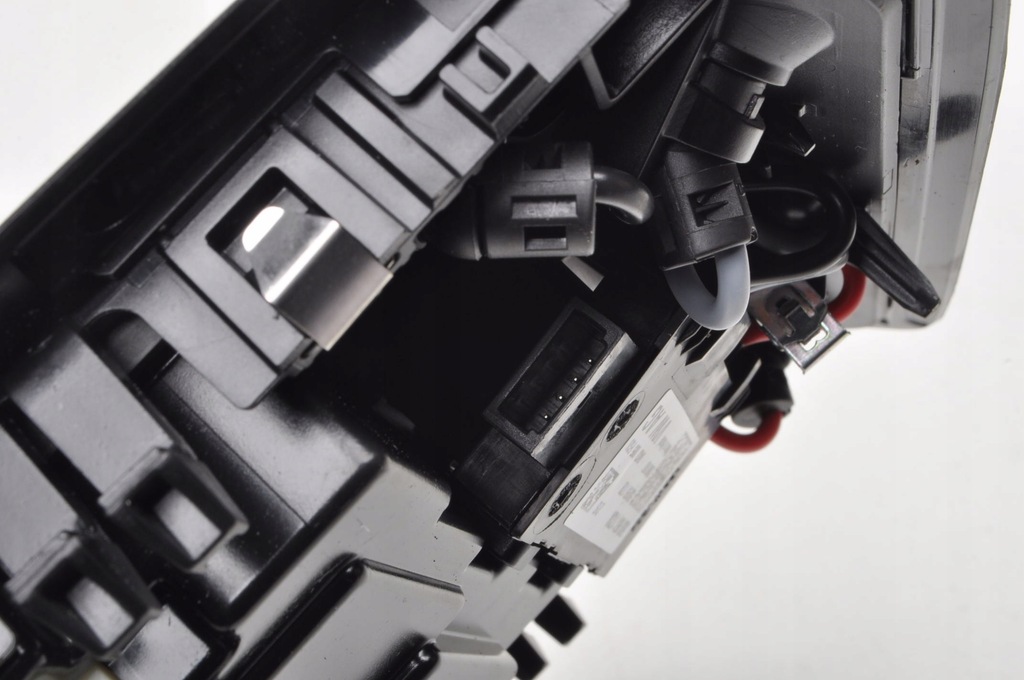 фото №8, Cupra leon golf viii освітлення лампа кабіни салону 2024r 5q0951172a