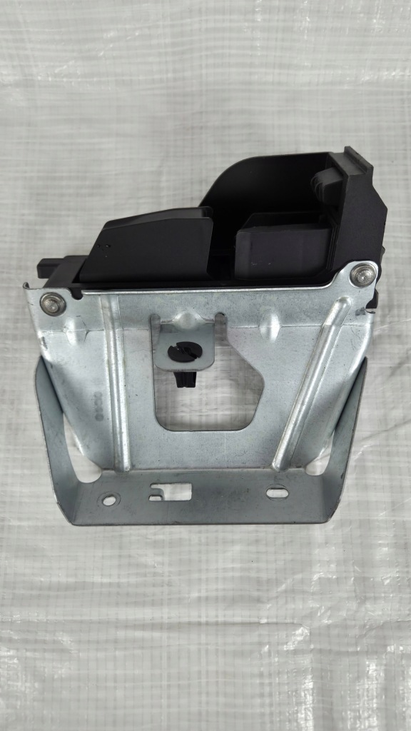 фото №1, Bmw x3 g45 кронштейн шторка солнцезащитный левая 5a33971