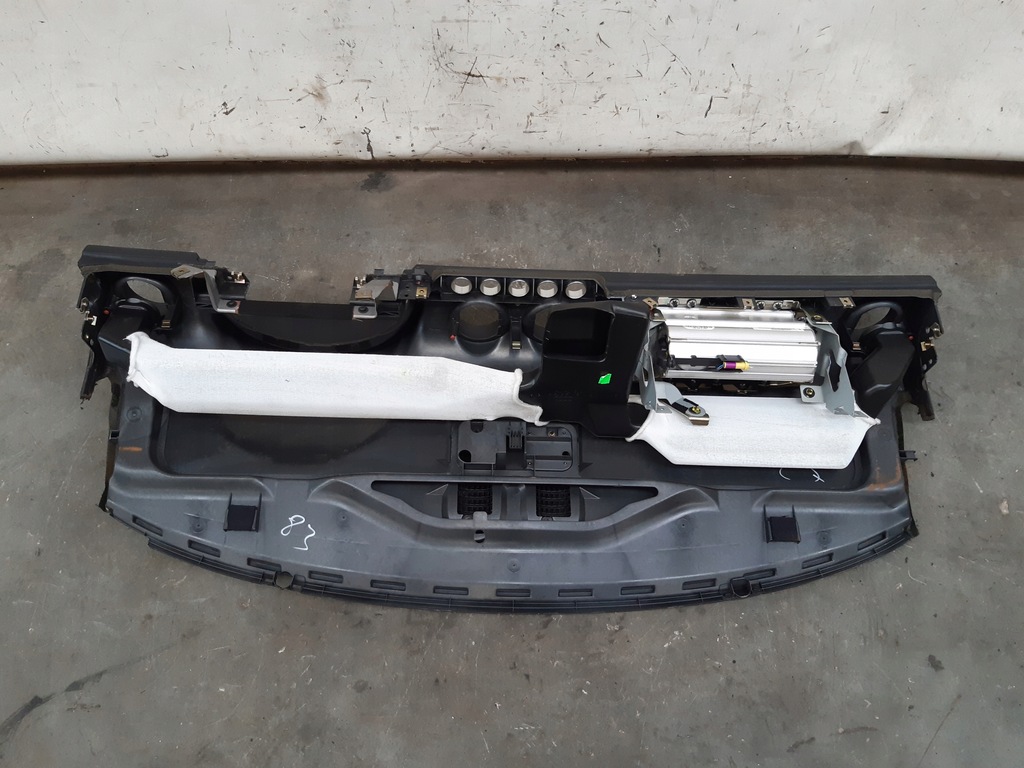 фото №12, Приборная панель консоль подушки безопасности натяжители kpl audi tt 8n