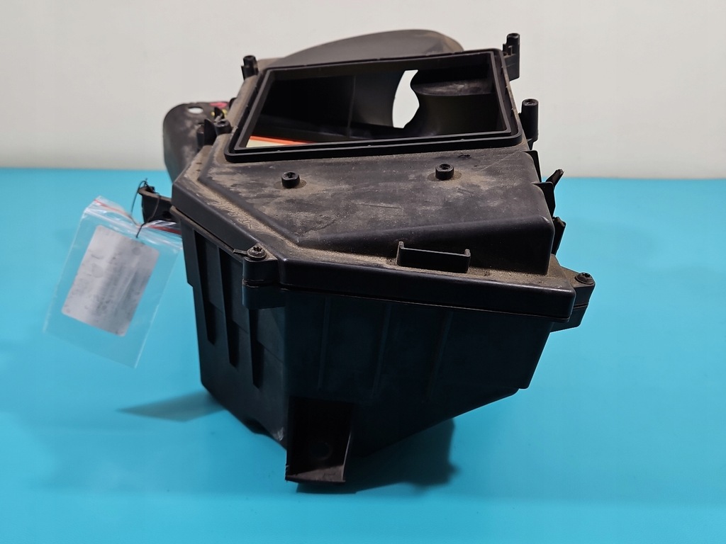 фото №7, Корпус фільтра повітря volvo s60 i 30636830 2.4 d5