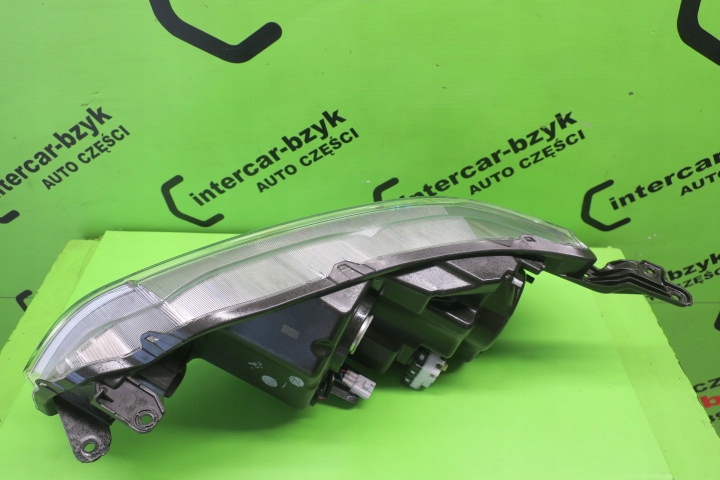 фото №13, Suzuki celerio 2014 - фара перед правый led