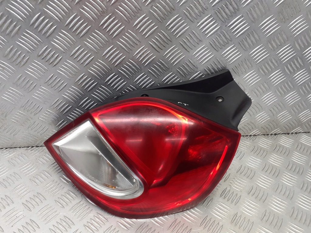 фото №1, Лампа правая задняя renault clio iii 1.2 8200886926