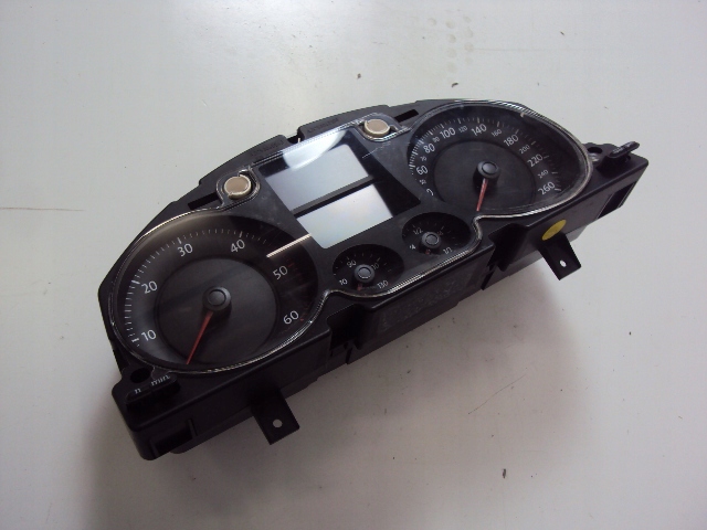 фото №1, Счетчик приборы vw passat b6 дизель