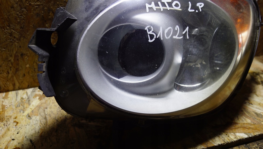 фото №3, Лампа правый перед alfa romeo mito