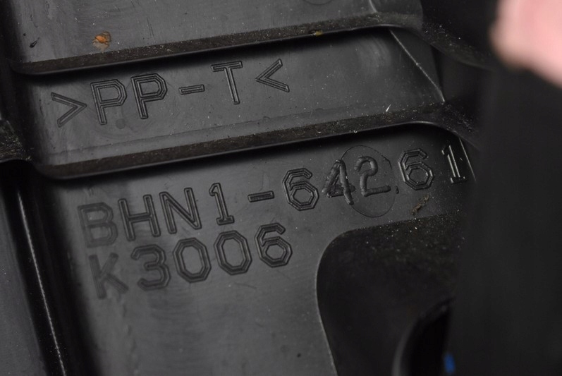 фото №6, Бардачок пасажира eu bhn1-64261 mazda 3 3 iii bm 13-16