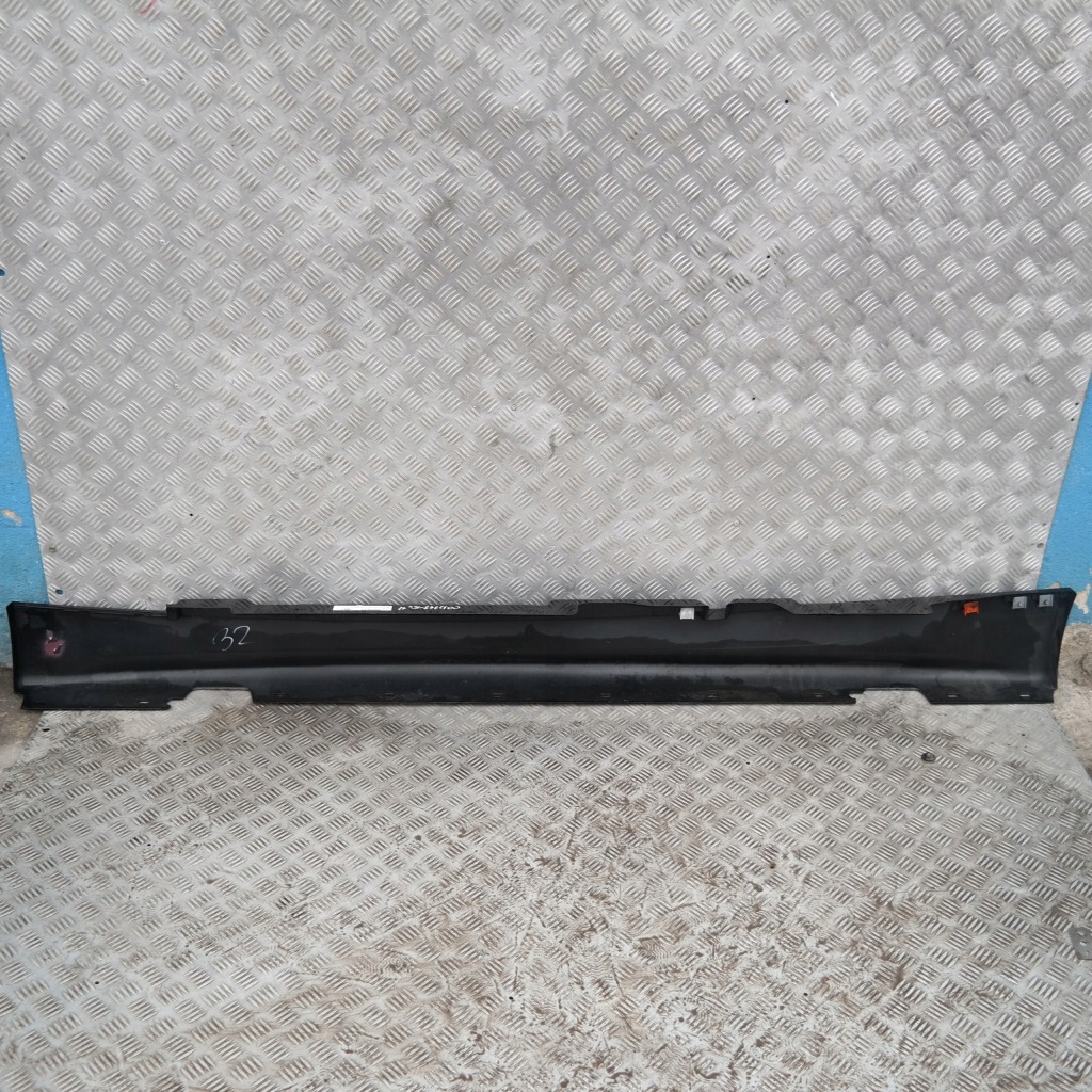 Bmw оригинальный номер 51770032948 молдинг порог Цена