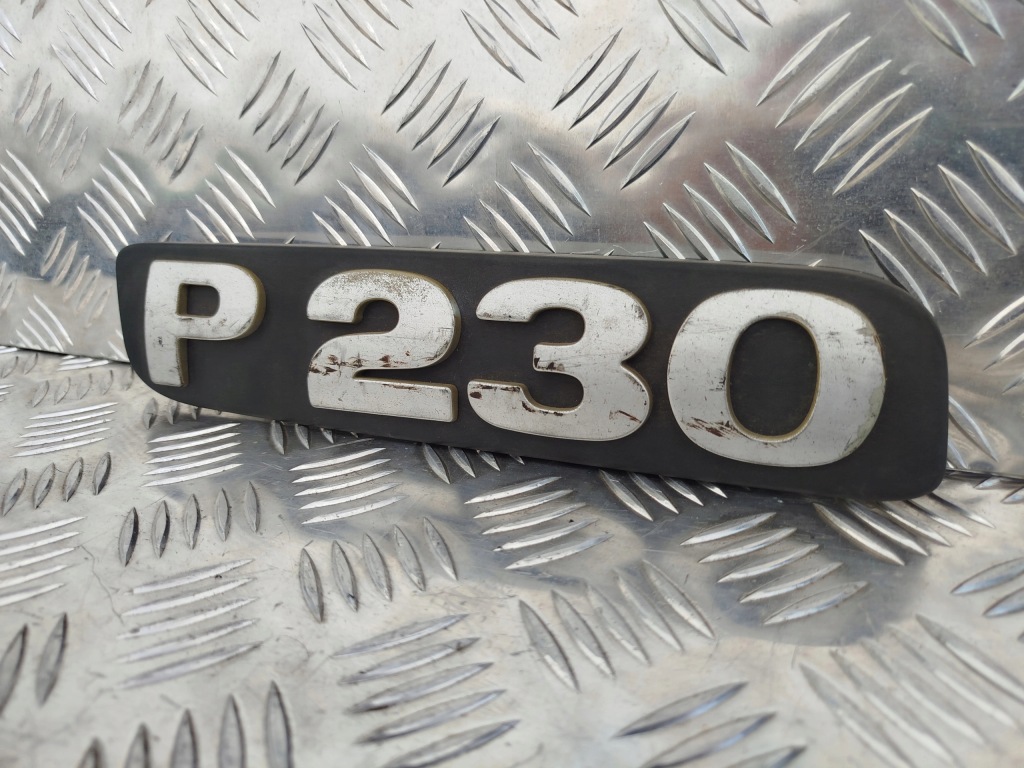фото №2, Емблема нижній решітка scania p 230