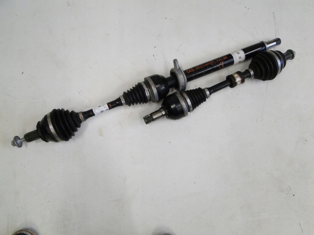 фото №7, Mercedes glb 247 x247 приводной вал передняя правая 4matic a1183305500