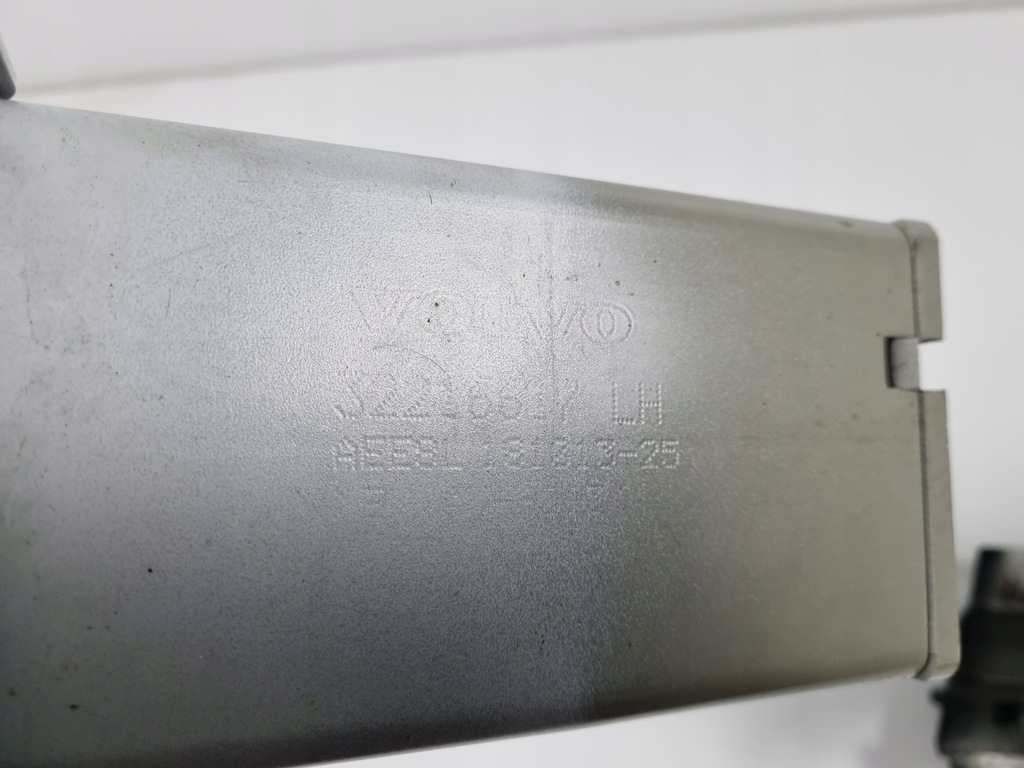 фото №5, Volvo xc60 xc-60 зона деформації права 32216620 + ліва 32216621 оригінал