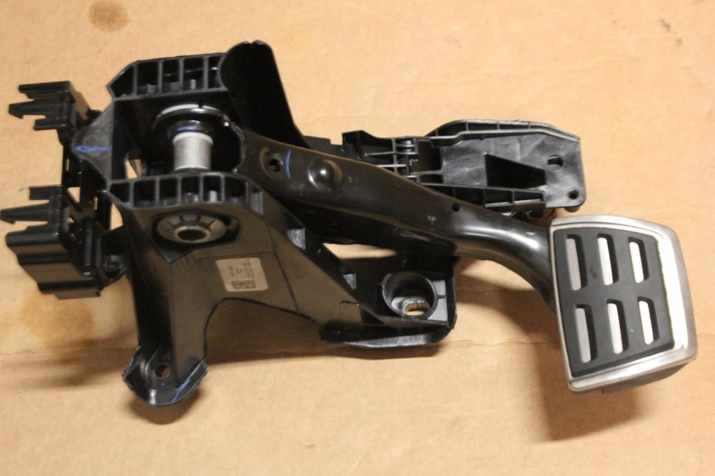 фото №1, Педаль тормоза vw atlas 5qn723058d