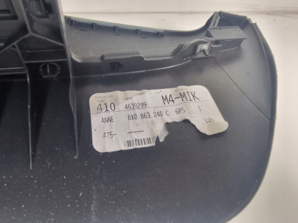 фото №11, Підлокітник тунель середній audi a1 8x 8x0863240c