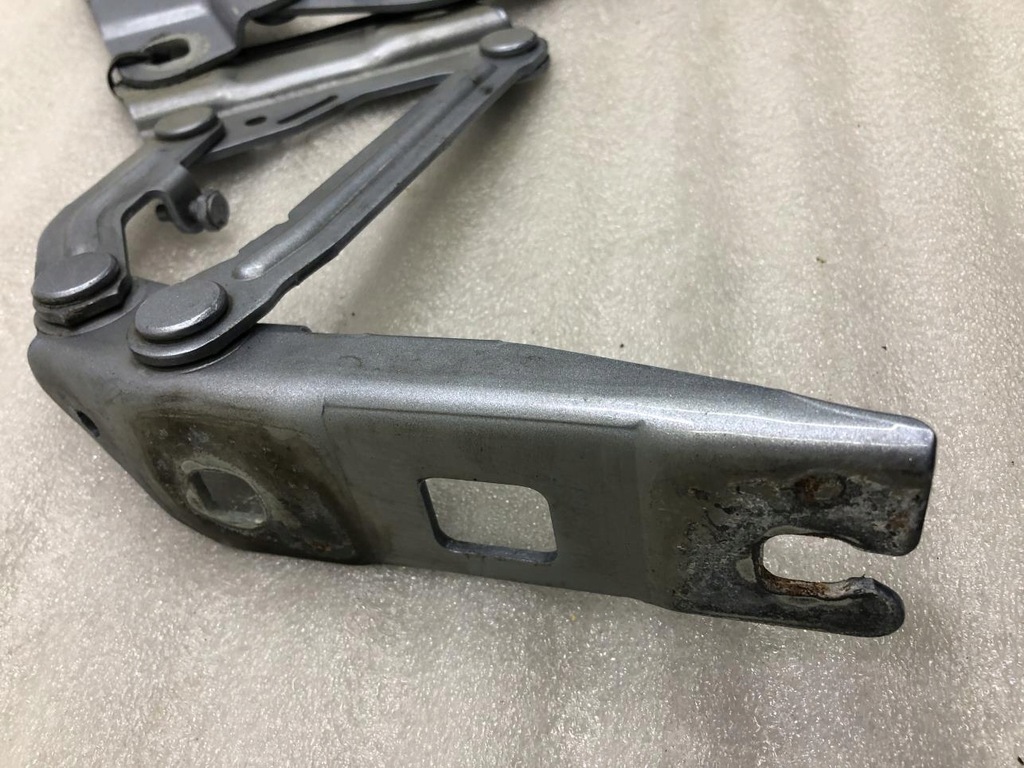 фото №5, Петлі капот комплект mercedes w164 a251880022