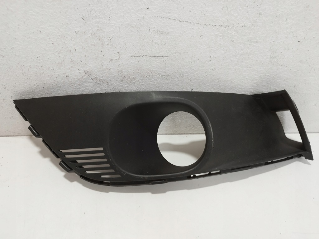 Купити Megane iv решітка бампера перед ліва 261a35717r