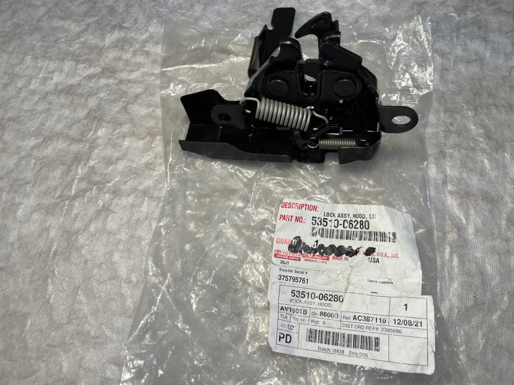 фото №5, Новый оригинальный петля защёлка капот двигателя toyota camry 2015 - 2017