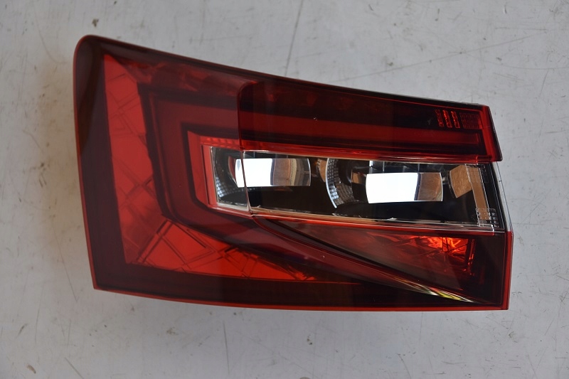 фото №1, Skoda superb iii kombi лампа задня