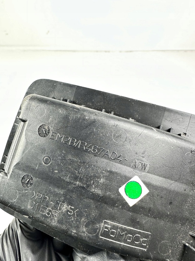 фото №3, S-max mk2 защита заглушка isofix em2b-r467a04-adw