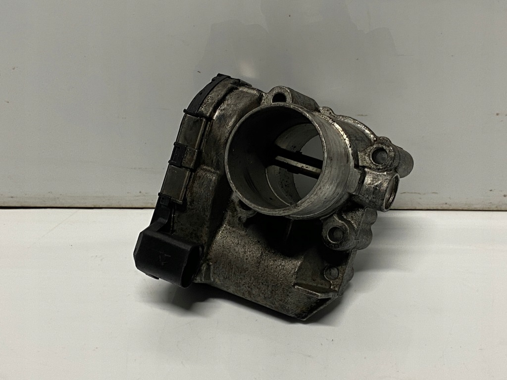 фото №1, Дроссельная заслонка renault laguna iii nissan x-trail 2.0 dci 8200330810e