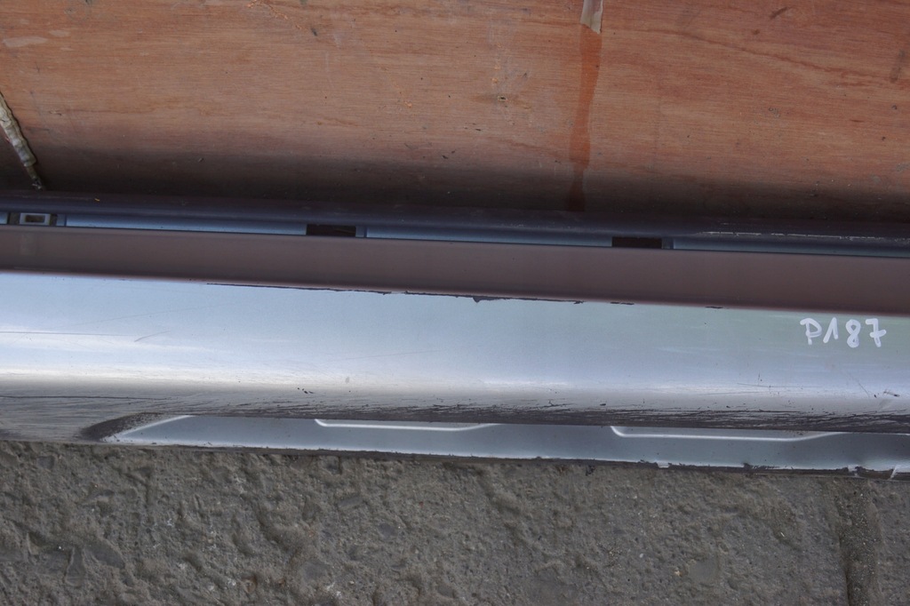 фото №5, Порог молдинг порог правая volvo c30 r-design