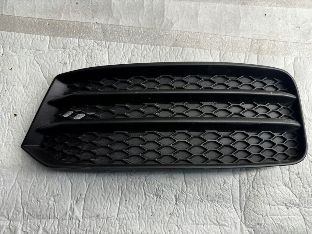 фото №1, Audi a1 lift ліва решітка бампера