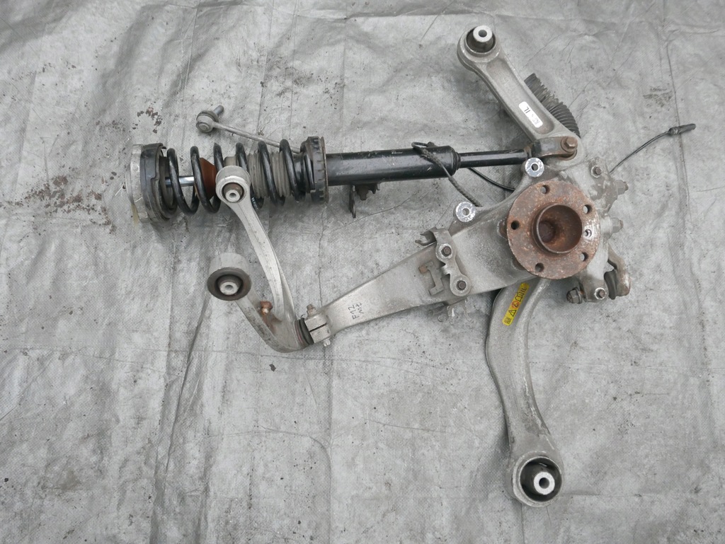 фото №1, Bmw f12 амортизаторна стійка лівий поворотний кулак 6775579