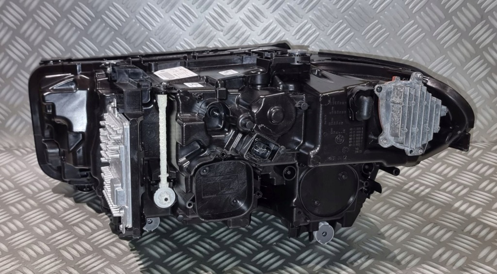 Bmw 5 g30 g31 рестайлінг  фара правий перед full led адаптивний європа 5a388c8 22r Оригінал