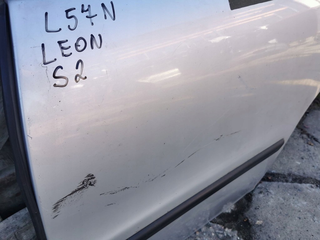 фото №9, Leon i toledo ii дверь левый задняя код лакокрасочного покрытия l57n