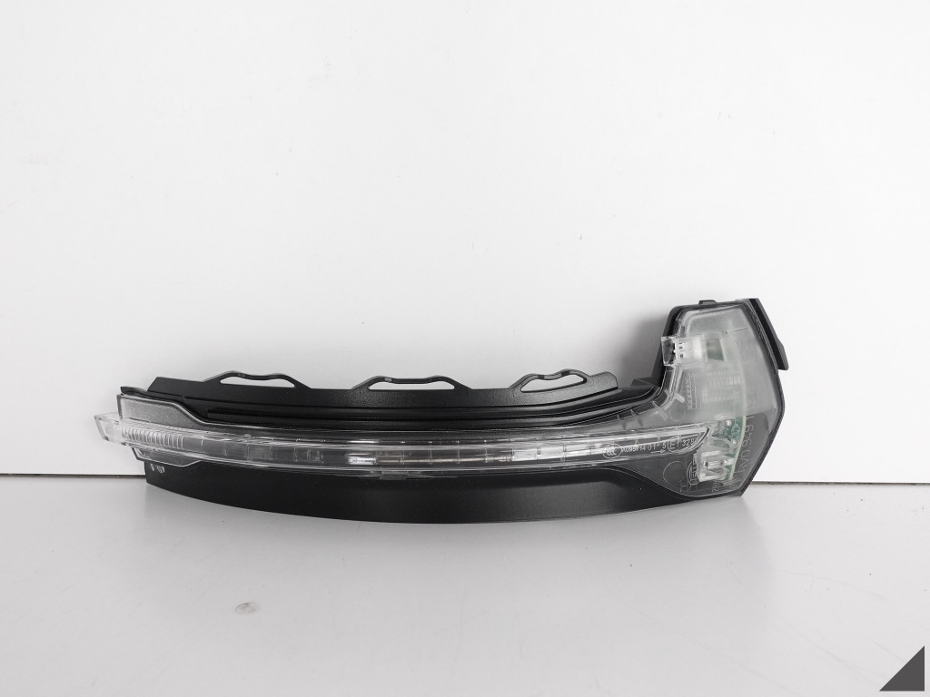 фото №1, Audi a3 s3 8v0 13-19 lift поворотник зеркало r