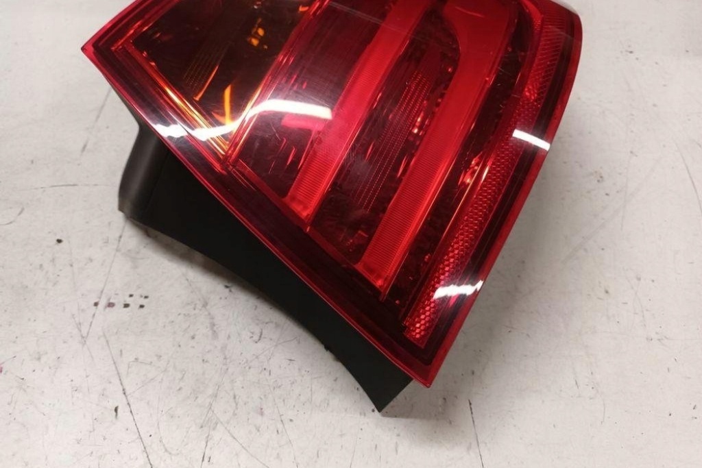 фото №8, Лампа права задня bmw 3 f30, f80 1090106 2.0l дизель 2014