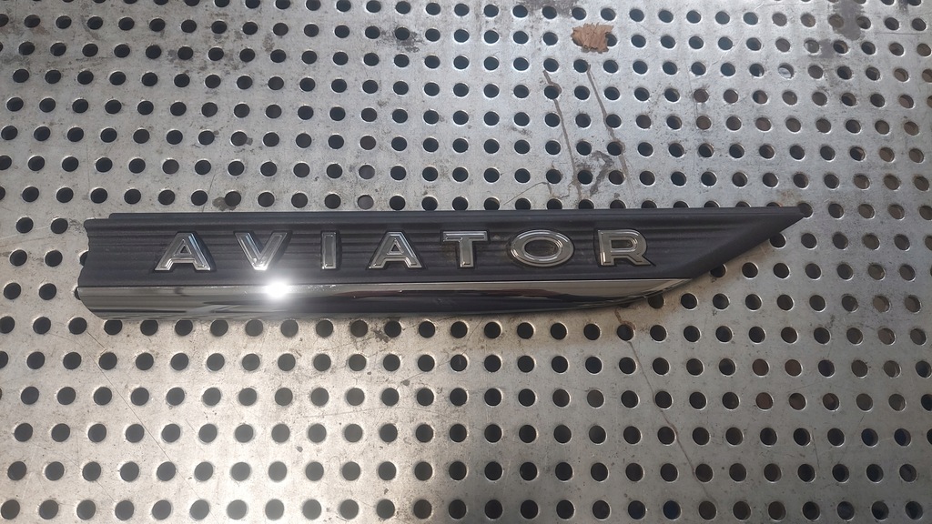 фото №1, Lincoln aviator 20-25r молдинг крила правий перед емблема