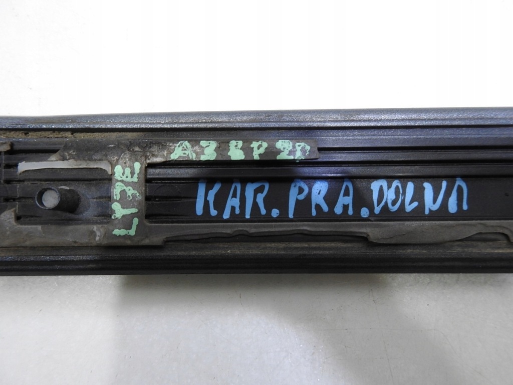 фото №6, Молдинг крыла правый задняя нижняя ly7e audi a3 8p 3d