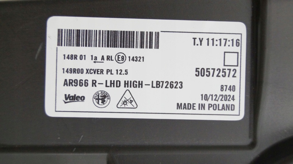 Alfa romeo junior 23-25 full led правий правий фара high Доставка