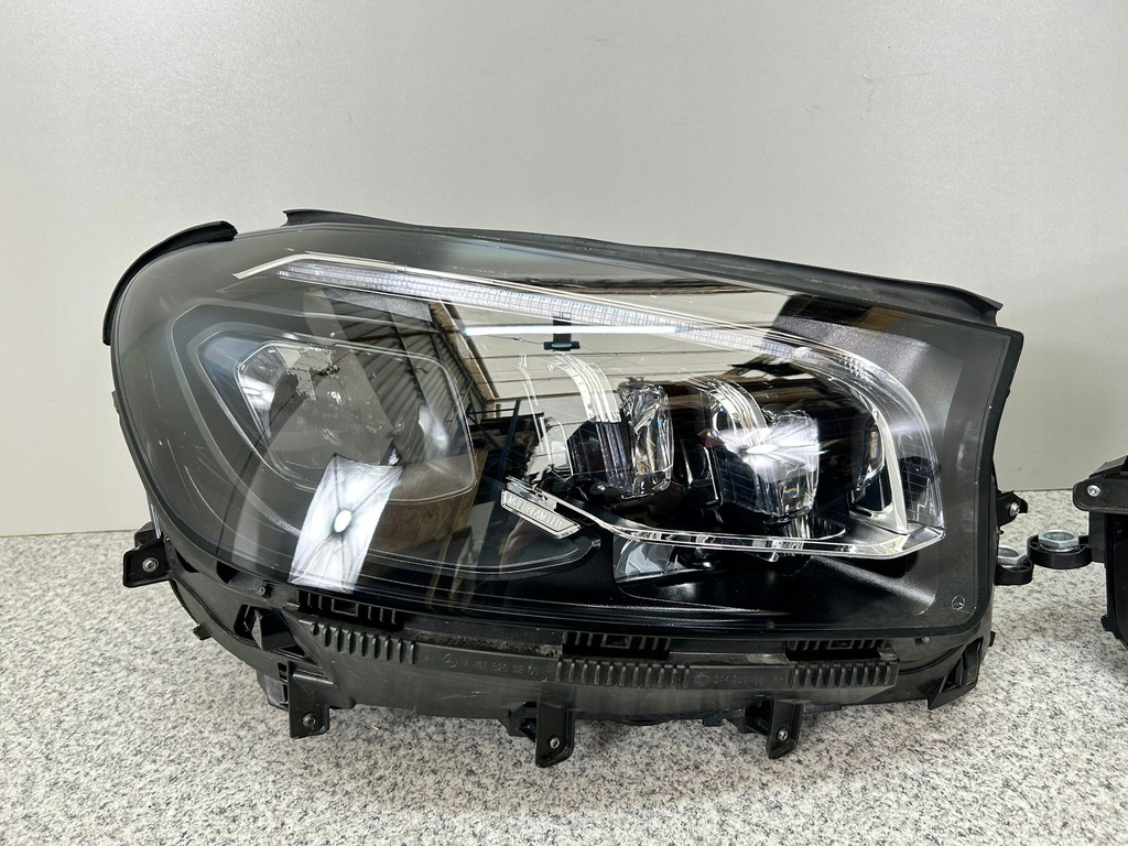 фото №1, Mercedes gls w167 x167 лампа multibeam led правая комплектная om
