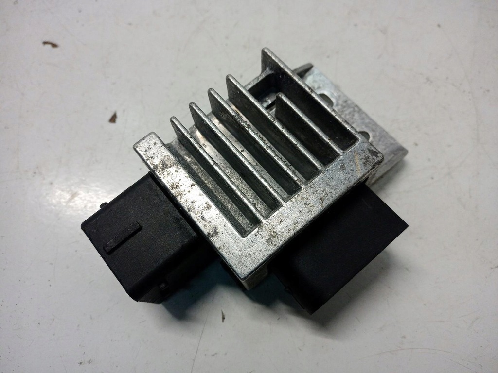 фото №1, Реле свеча renault master iv 2.3 dci 271203982r