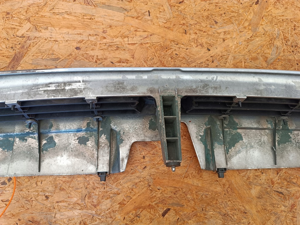 фото №11, Решітка решітка радіатора решітка радіатора бампера перед subaru legacy ii 1994- оригінал