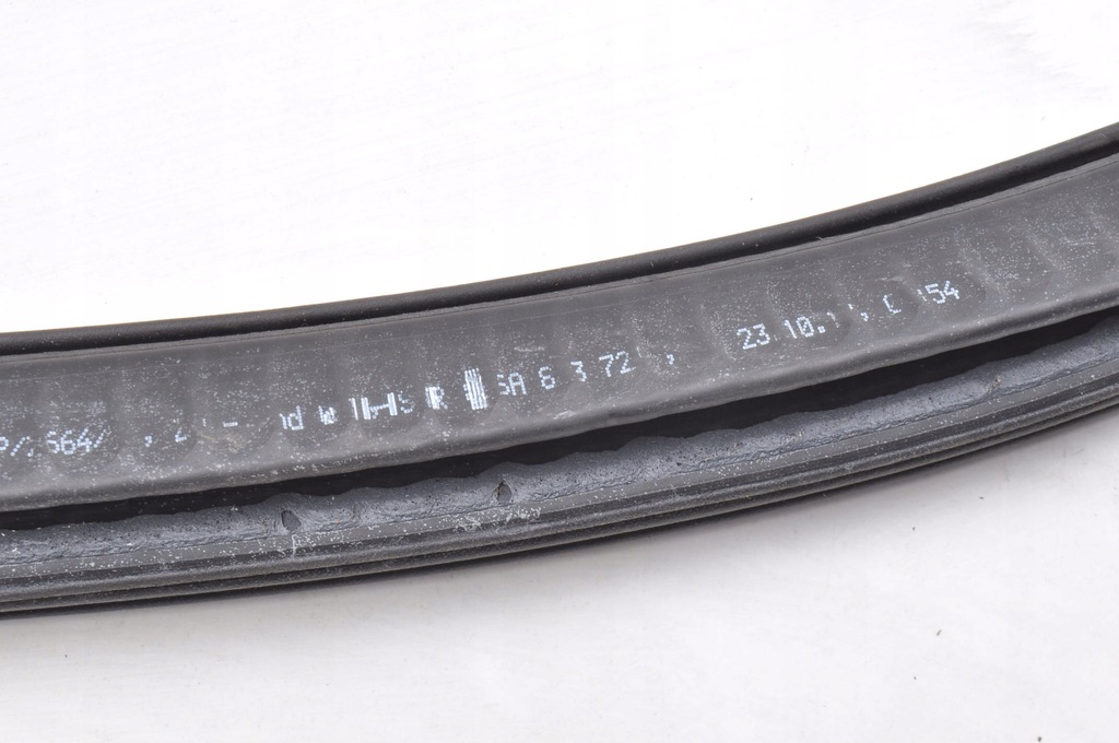 фото №4, Bentley bentayga прокладка дверь левый задняя 36a833721