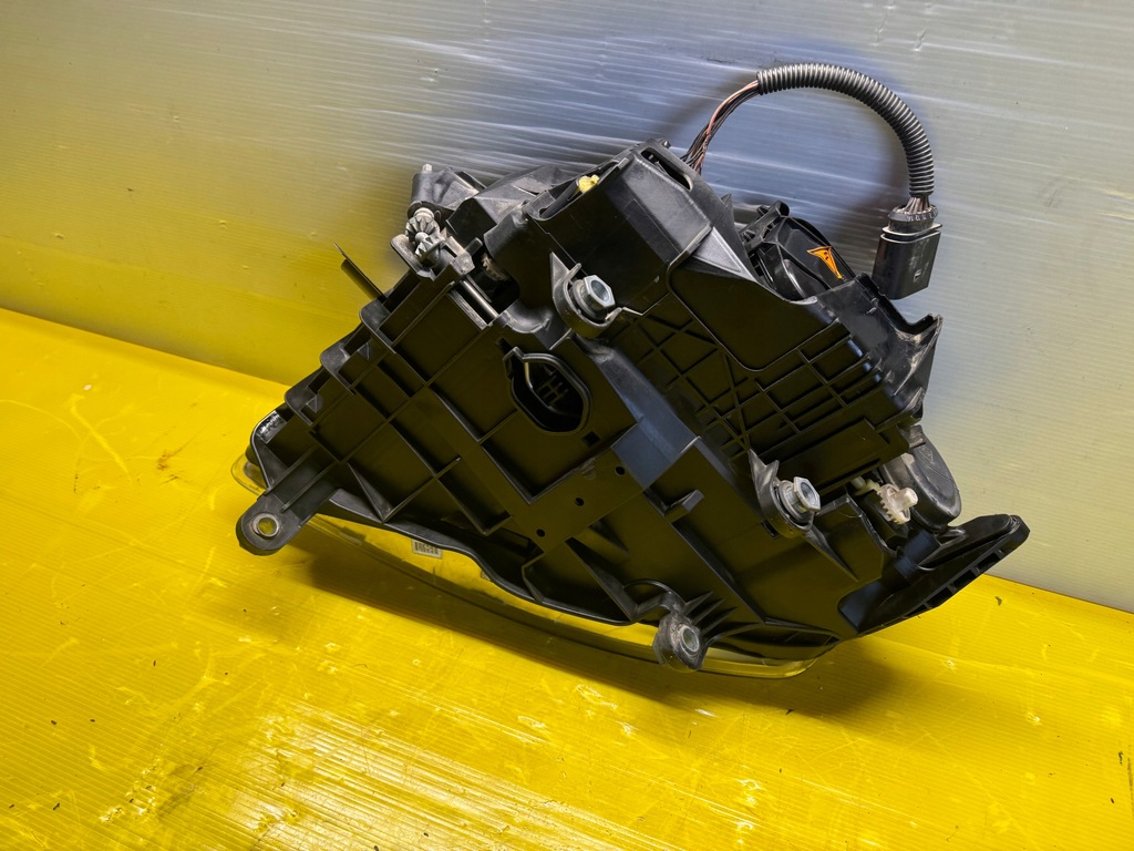 фото №8, Лампа правая передняя ксенон volkswagen touareg eu 7l6941016bk