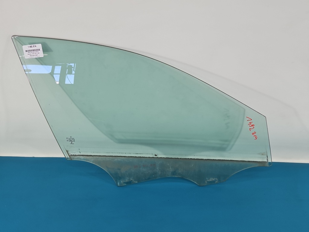 фото №1, Стекло дверь перед правая mercedes w213 kombi