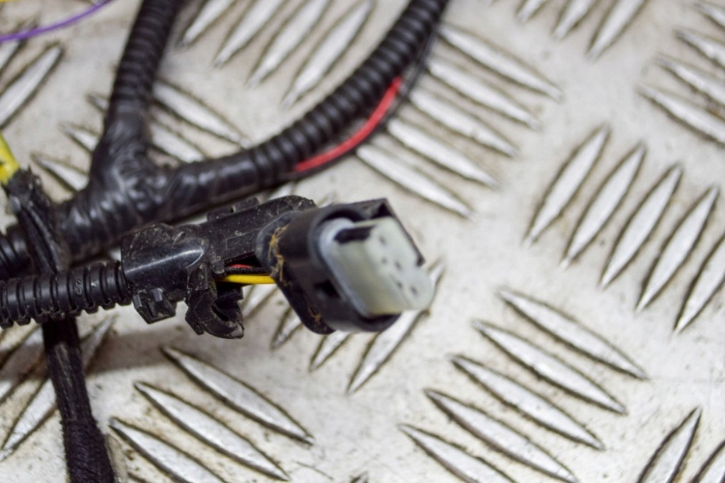 фото №6, Жгут трубопровод датчиков заднего бампера tesla model 3 1067959-00-e 2021