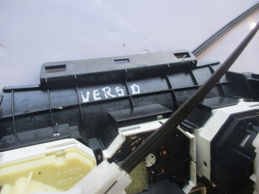 фото №6, Панель управление обдув кондиционера toyota verso 09-12