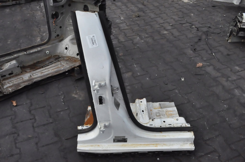 фото №1, Volkswagen golf viii блок двигателя порог правый hb 5d