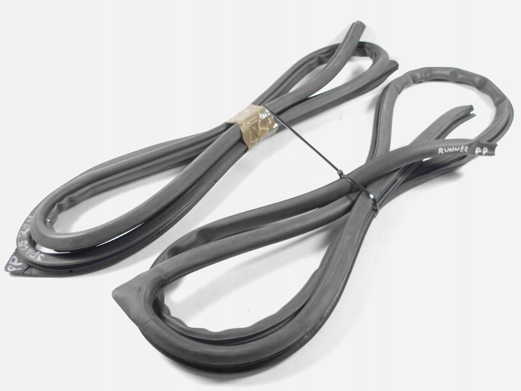 фото №1, Mitsubishi space runner i 96 прокладка дверь правая