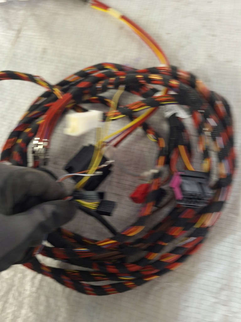 фото №13, Audi a3 skoda електропроводка фаркоп hak буксирувальний 8v0055204c 5q0907383n модуль