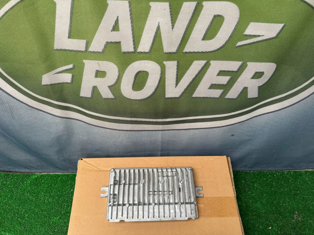 Купити Range rover velar l560 модуль керування камери