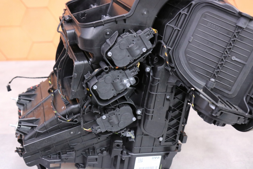 фото №10, Bmw i3 i01 i3 i01 lci обігрівач повітродувка europa