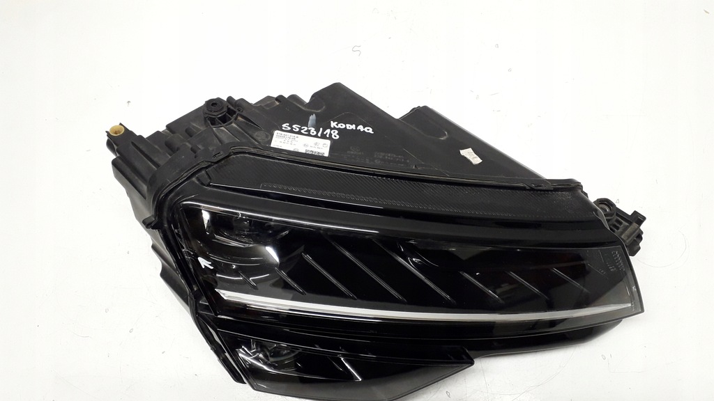 фото №13, Skoda karoq лампа правая передняя full led - корпус