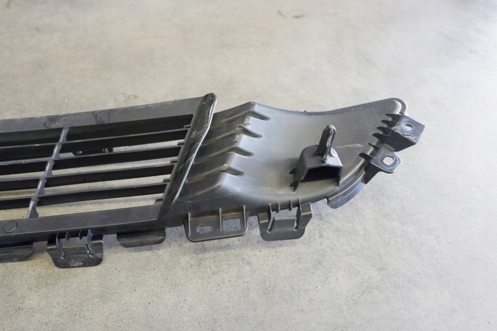 Решётка бампера средняя tesla 149375900a electric 2022 Киев