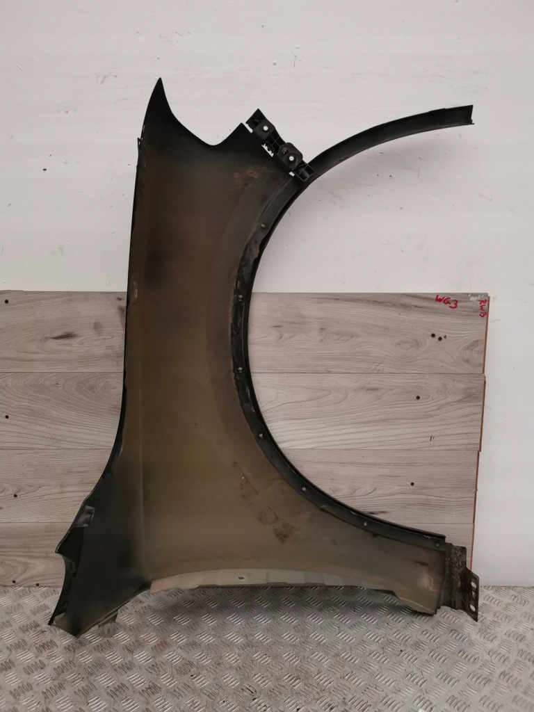 Dodge durango рестайлинг  15 крыло  левое  перед комплектный  оригинал  америка pxr Киев