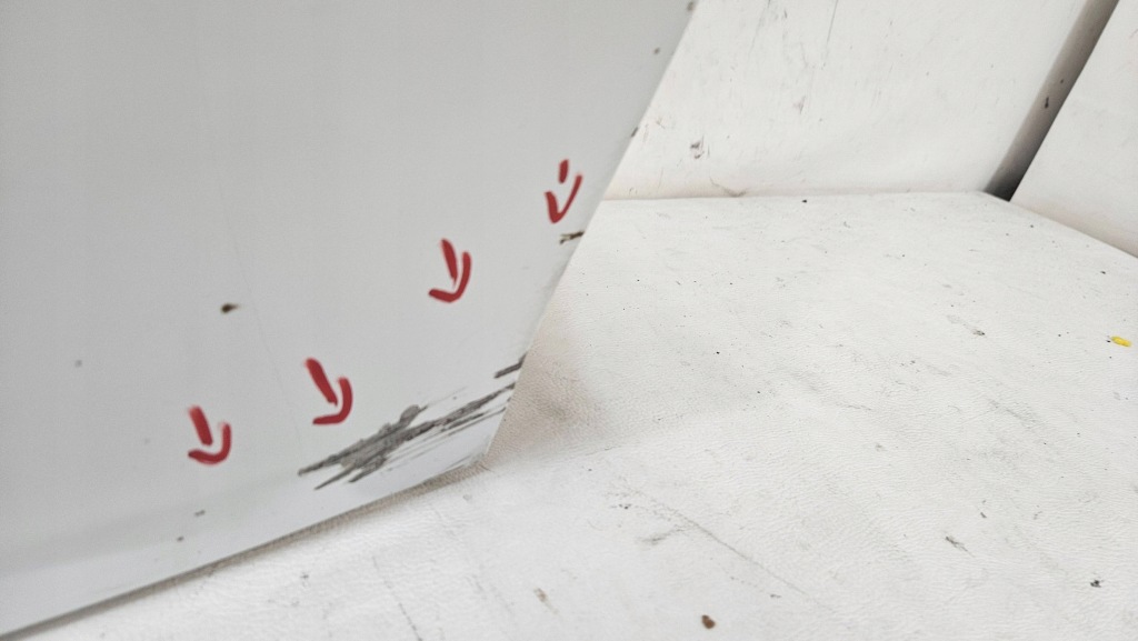 Купить Дверь правое  задняя задняя tesla model y оригинальные