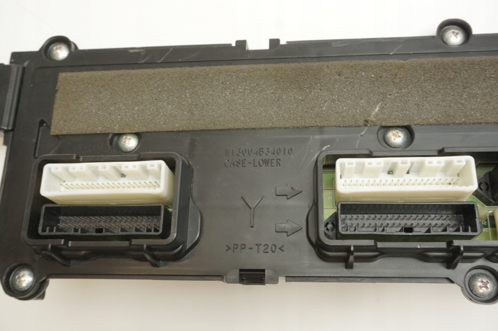 фото №11, Молдинг приладова подаюча електропроводка панелі infiniti q70 m35h m37 m56